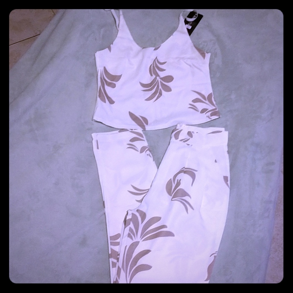 Two-piece pants set